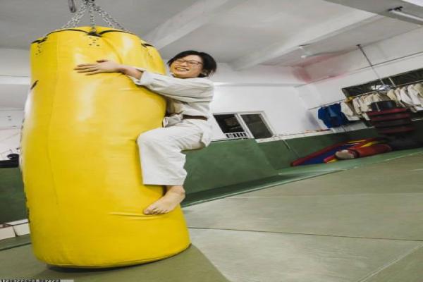 社会体育项目与社区发展：如何促进全民健身？